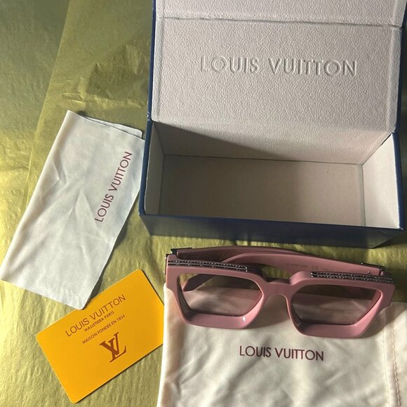 Mauve Louis Vuitton Metal-trimmed Square Sunglasses w/ Original Packaging - Picture 1 of 13